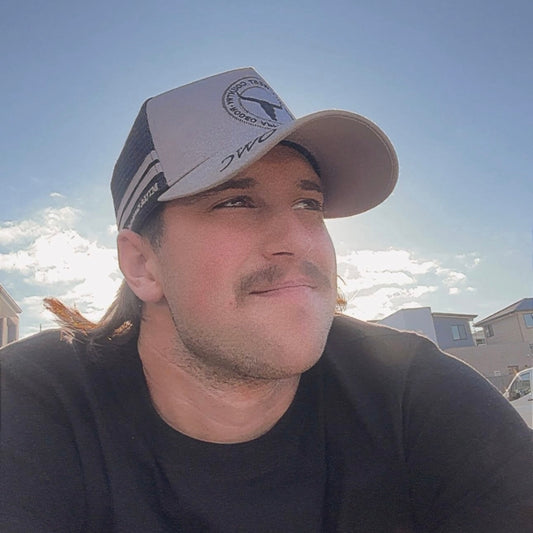 TRUCKER CAP( Dark bull)