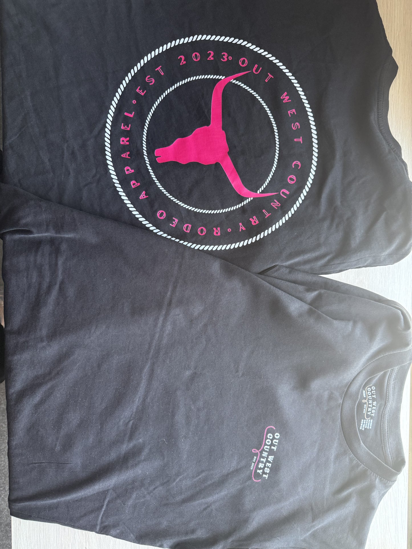 Tee Pink on Black